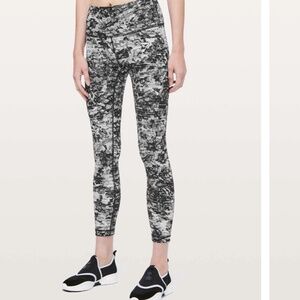 🌙 Lululemon Wunder Under HR  7/8 - 25” • Masked Lace Starlight Black • Size 6